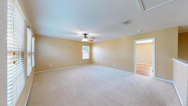 Building Photo - 117 Foxglove Pass