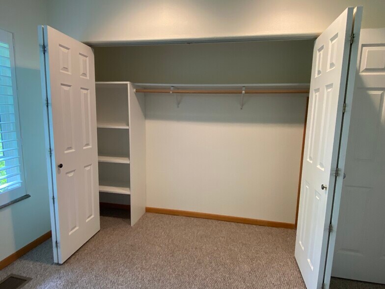 Oversized Upstairs Closet, Bd 1 - 425 SE Shell Ave