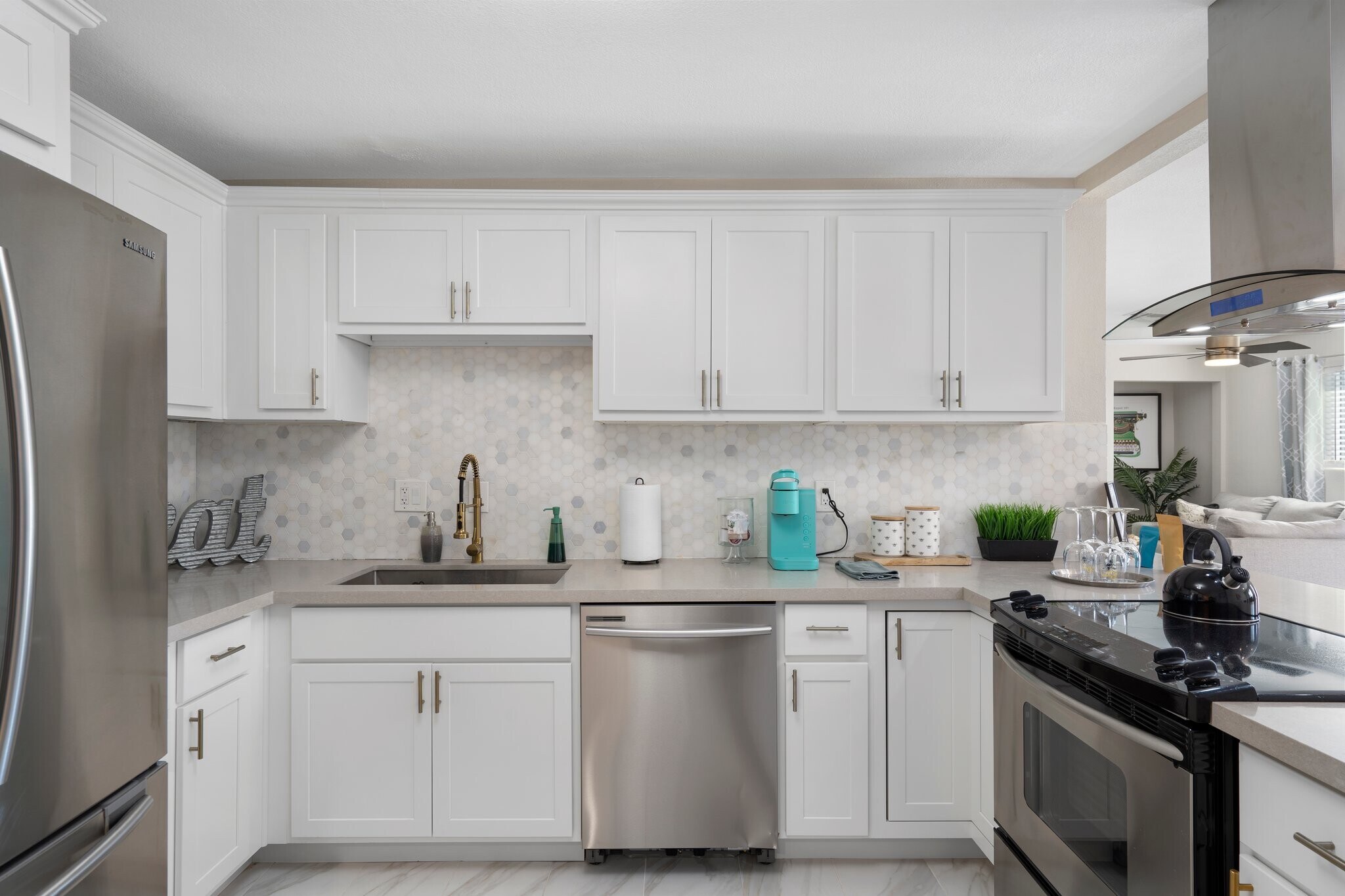 Building Photo - 7902 E Latham St