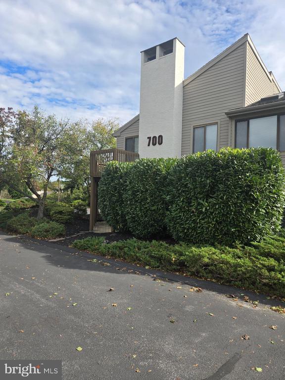 Building Photo - 709 Pritchard Pl