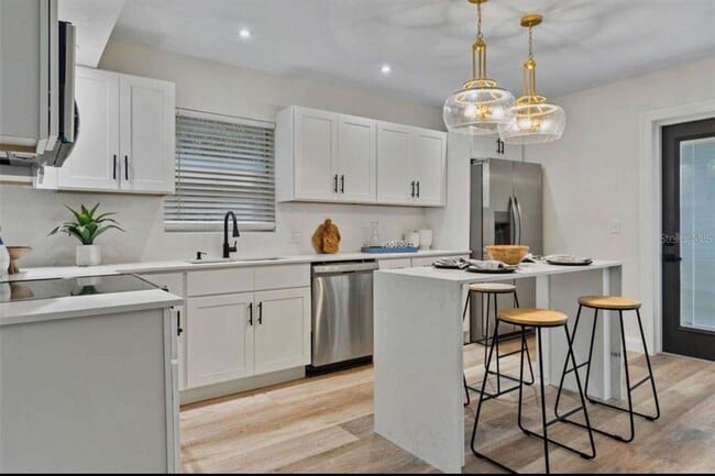 Building Photo - 4412 W Pearl Ave