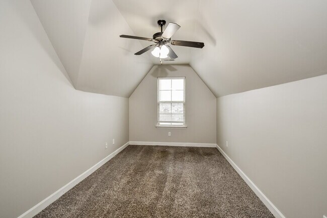 Building Photo - 2600 Molly Ln