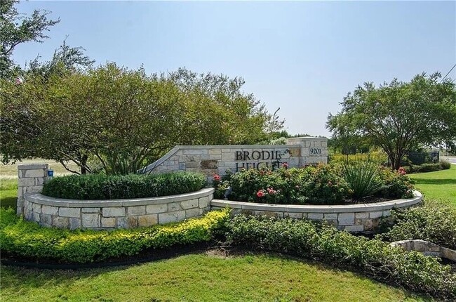 Building Photo - 3101 Davis Ln