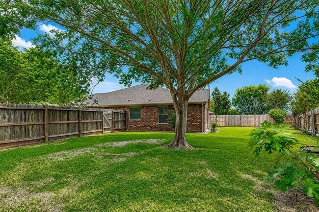 Building Photo - 5402 Rosehaven Ct
