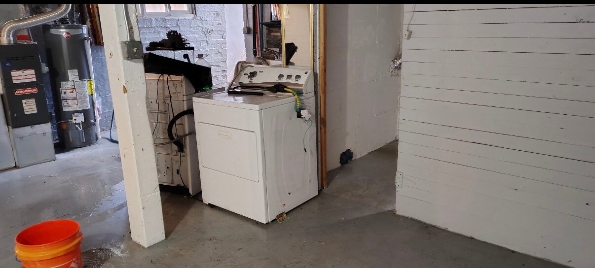 Building Photo - 1562 Jackson St