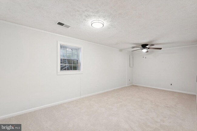 Building Photo - 5450 Lighthouse Ln