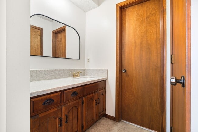 Building Photo - Beautiful 3 Bed / 2 Bath Home in Fort Smith (0.73 Acre Lot)