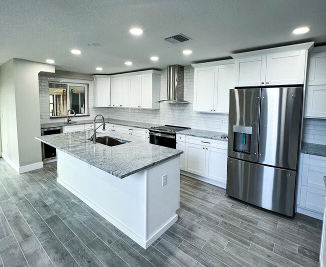 Building Photo - 4206 Harbor House Dr