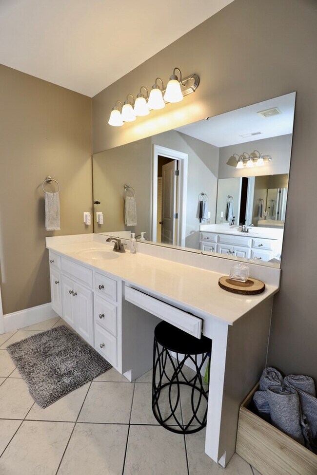 Building Photo - 1280 Winyah St