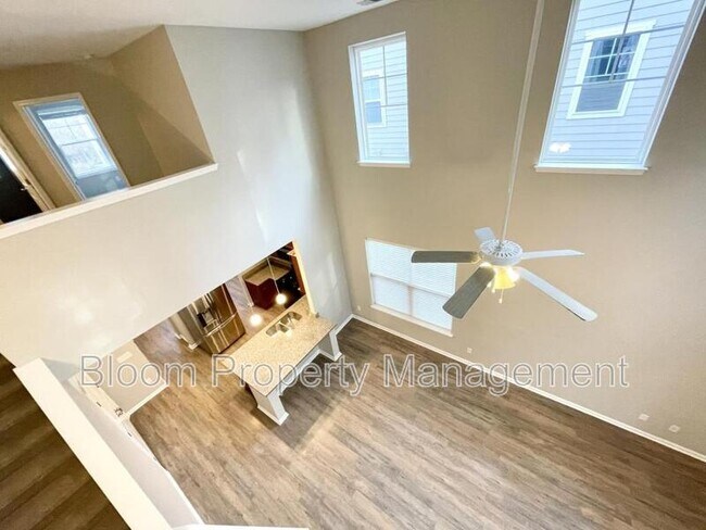 Building Photo - 4995 Hay Bale Ct