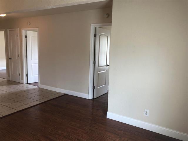 Building Photo - 312 W Rentz St