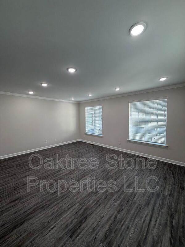 Building Photo - 1985 North St NW