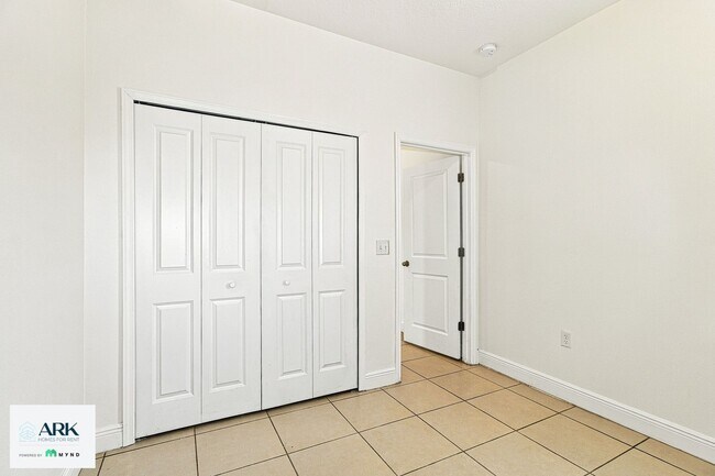 Building Photo - 16673 SW 21 Cir