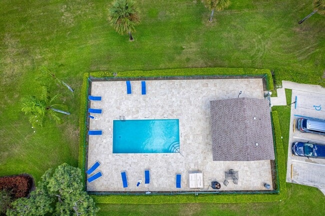 Building Photo - 9147 Vineland Ct