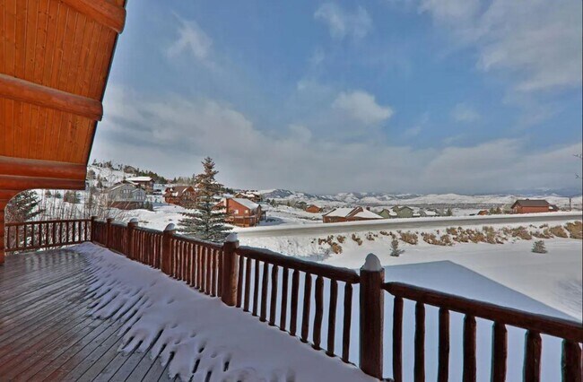 Building Photo - 72 Spruce Dr