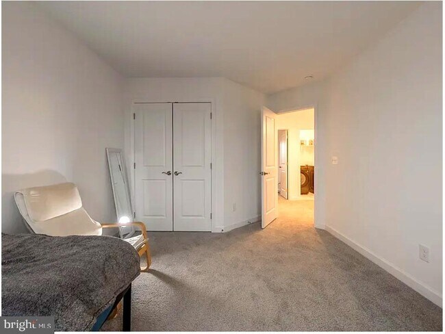 Building Photo - 5019 Forsythia Pl