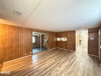 Building Photo - Charming 2 Bed, 2 Bath Home with Water, Sewer and Garbage Paid!
