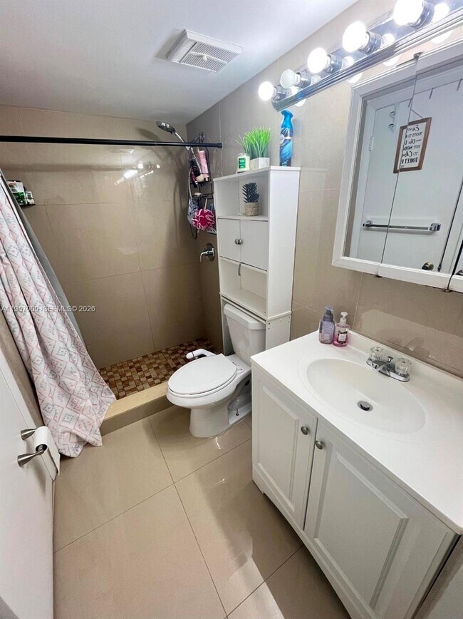 Building Photo - 9079 SW 138th Pl