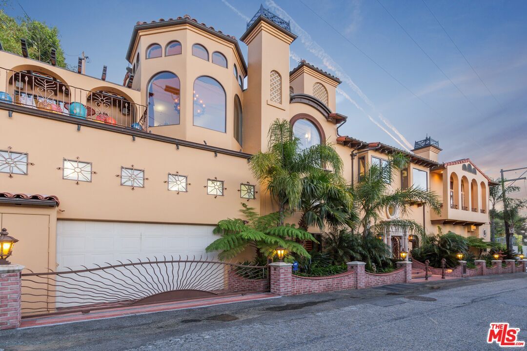 Building Photo - 9170 Thrasher Ave