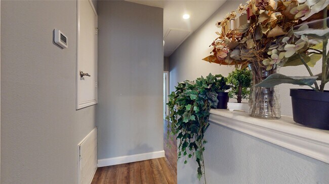 Building Photo - 2984 Holly Hall St