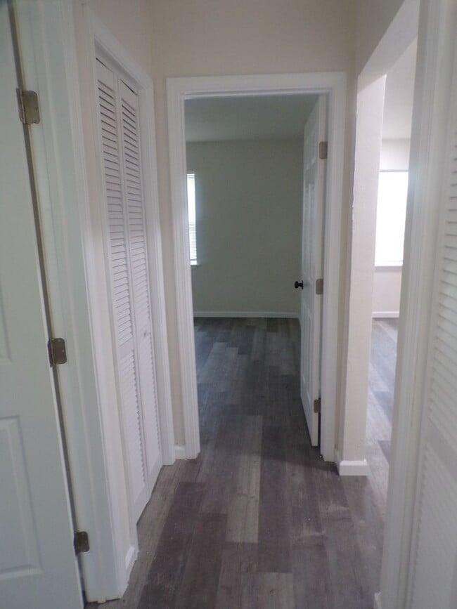 Building Photo - Great redo across the street form Pat Henry Elementary School