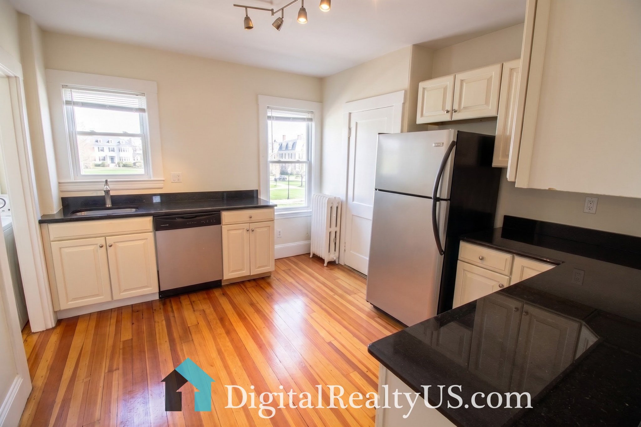 Kitchen - 187 Trapelo Rd