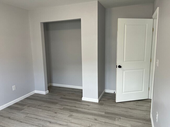 Building Photo - Greer - 3Bd/2Ba, 1056 SF