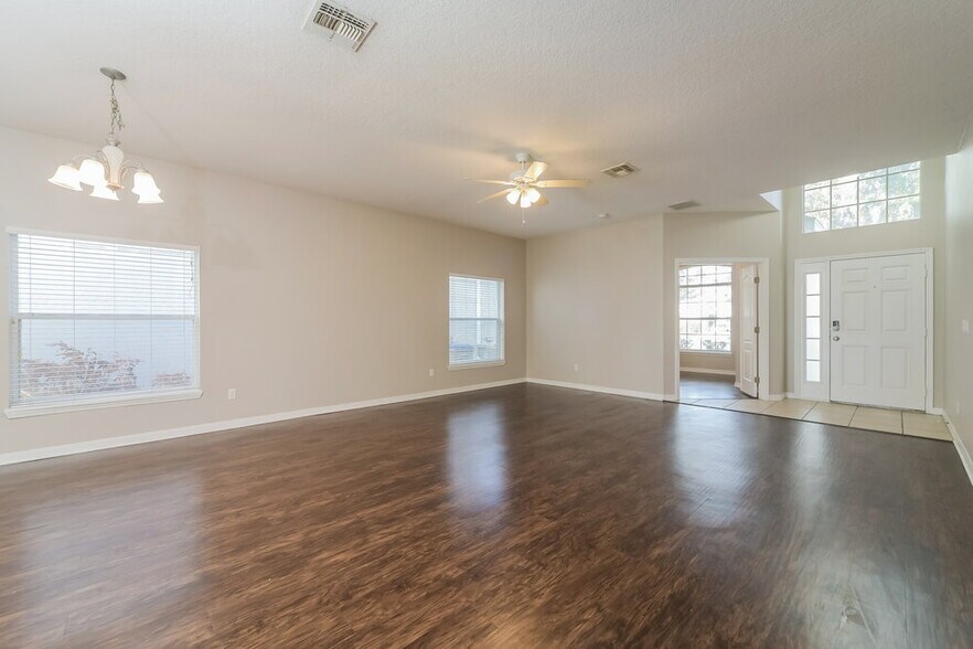 Building Photo - 4316 Creeks Run Blvd