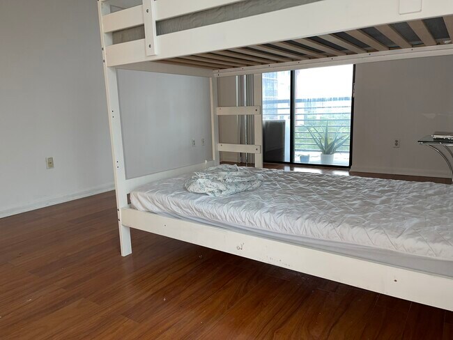 Building Photo - 20840 San Simeon Way