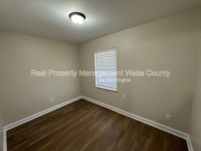 Building Photo - 741 Lunar Dr