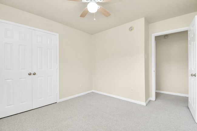 Building Photo - 19139 Mission Manor Ln