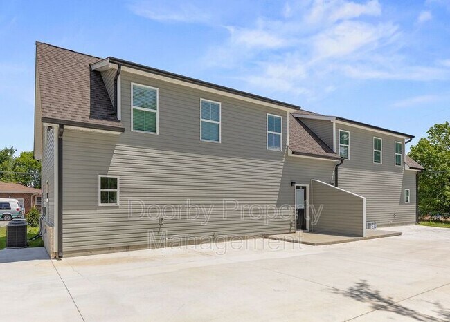 Building Photo - 36 Alden Ln