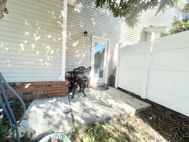 Building Photo - 123 Farrah Ave