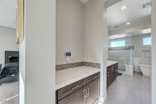 Building Photo - 4056 Desert Trce Ct