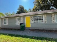 Building Photo - 25 Opal Mae