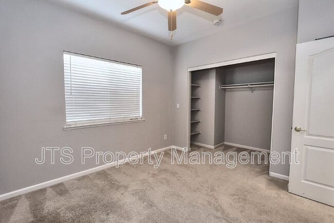 Building Photo - 3232 Balada Way