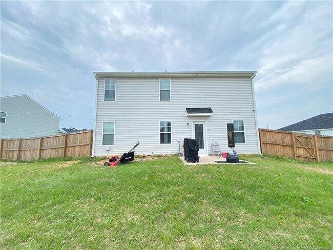 Building Photo - 808 Old Angus Ln