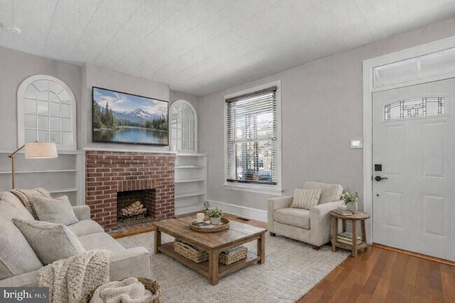 Building Photo - 272 Kalos St