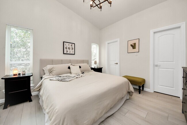 Building Photo - 2001 Bering Dr