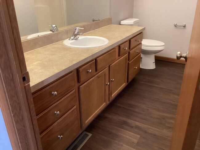 Building Photo - 27450 W Fawn Lake Ct
