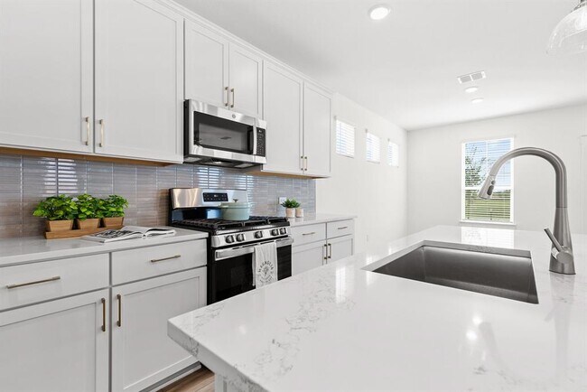 Building Photo - 120 Hartson Dr