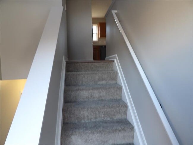 Building Photo - 3060 Lansdowne Ln