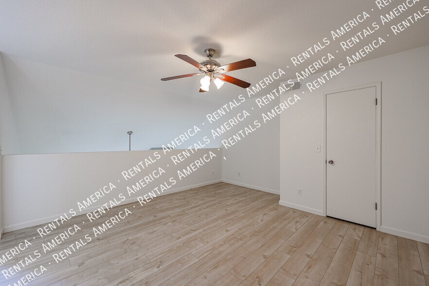 Building Photo - 4850 E Desert Cove Ave