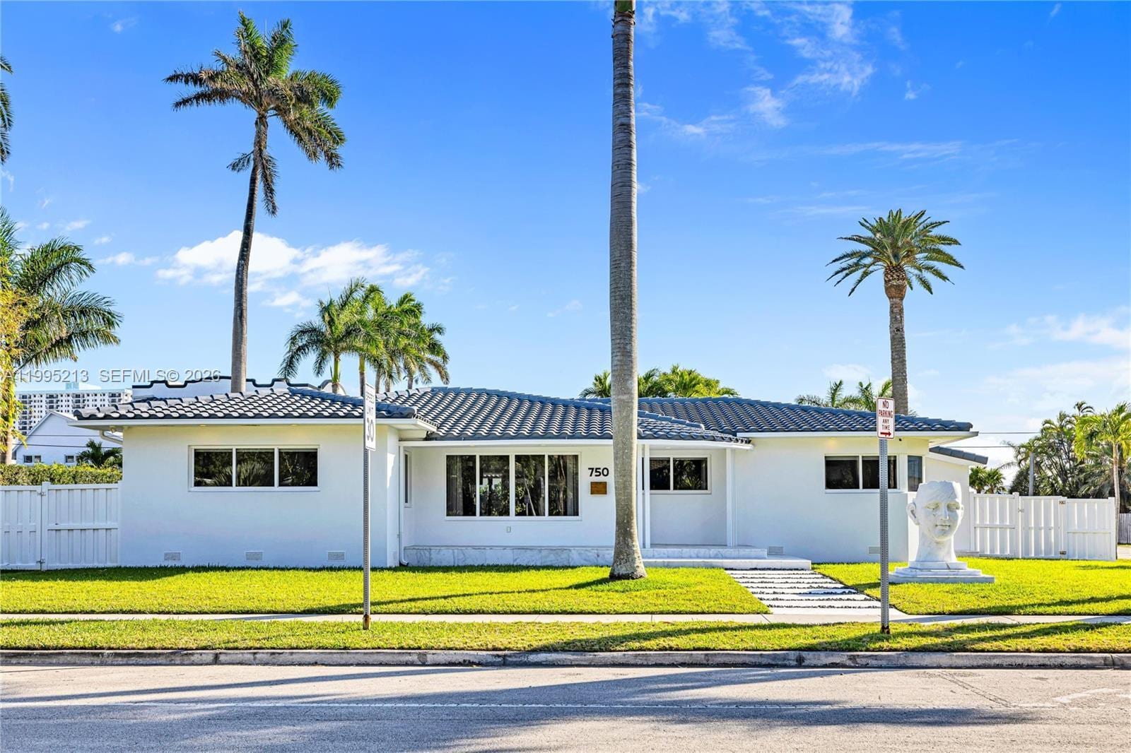 Building Photo - 750 Harrison St