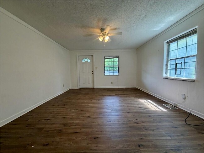 Building Photo - 1070 Ollie Cir NW