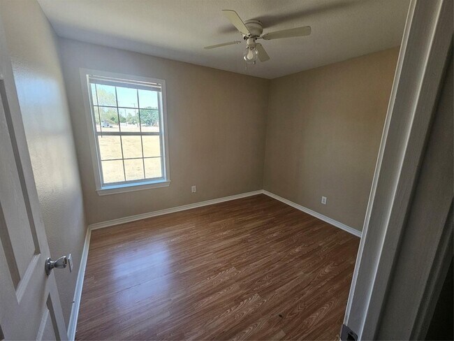 Building Photo - 1605 Stuart Rd