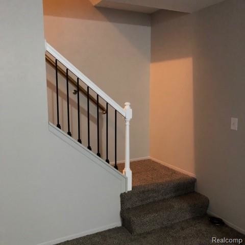 Building Photo - 41105 Northwind Dr