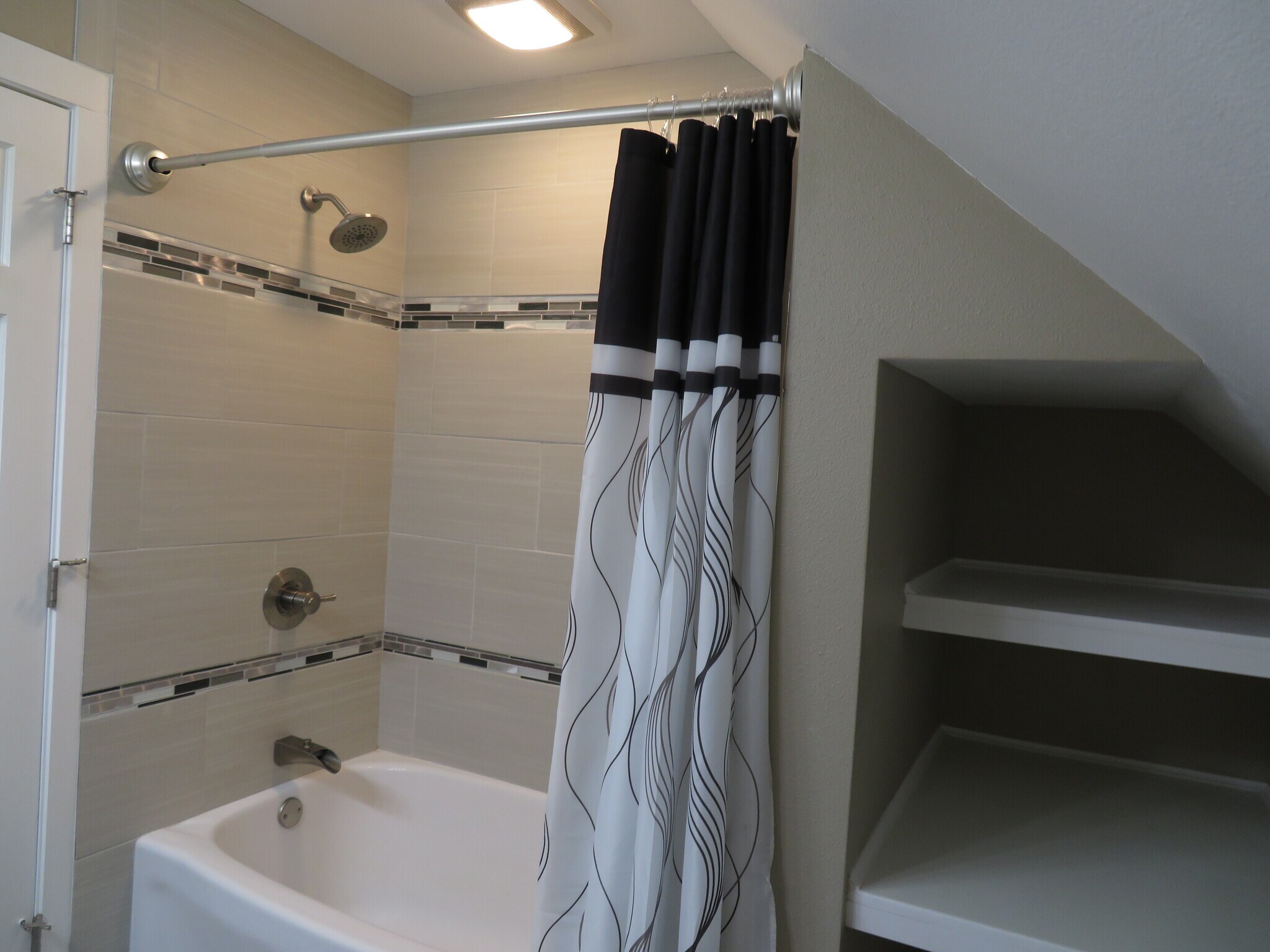 Bathroom - 1612 Blocki Ct