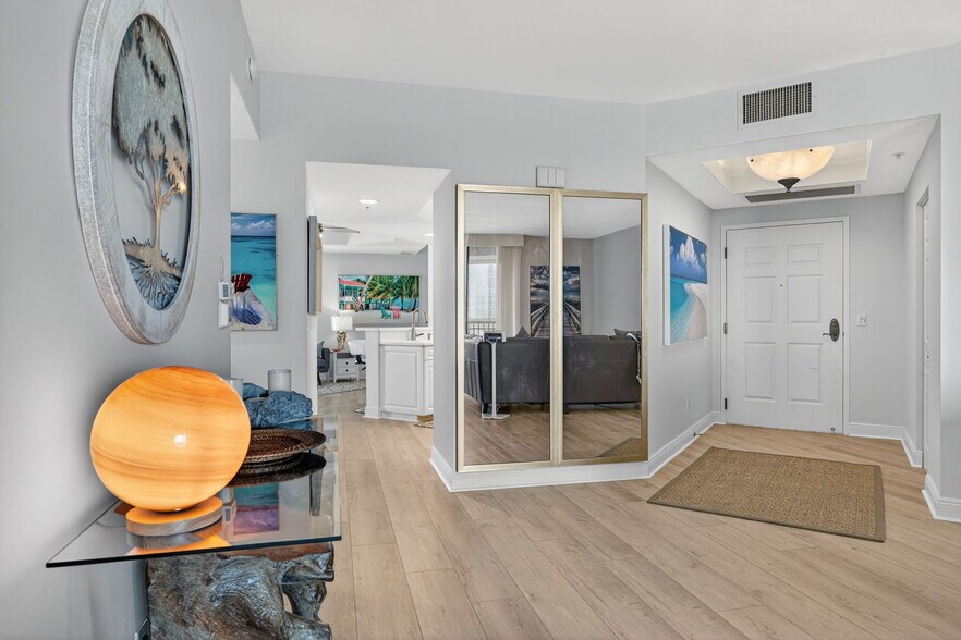 Building Photo - 1001 Arbor Lake Dr