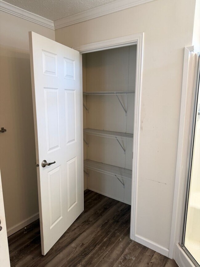 Building Photo - 5774 Glatfelters Station Rd